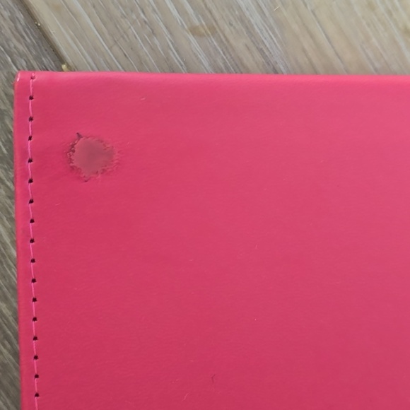 BNWOT scetch binder with pencils. - Picture 6 of 6